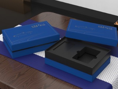 電子產(chǎn)品包裝盒天地蓋應(yīng)該搭配什么內(nèi)托呢？