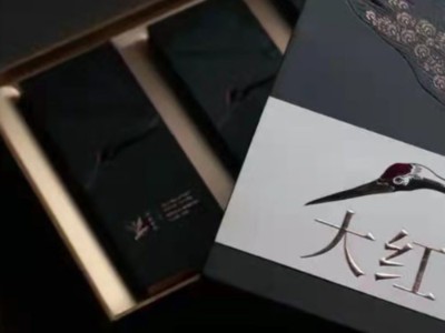 黑色系茶葉包裝盒，簡約而不失高檔