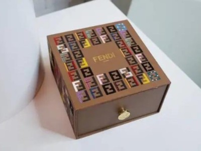 中秋送什么禮？精品盒廠家挑選幾款月餅禮盒，送禮倍有面子！